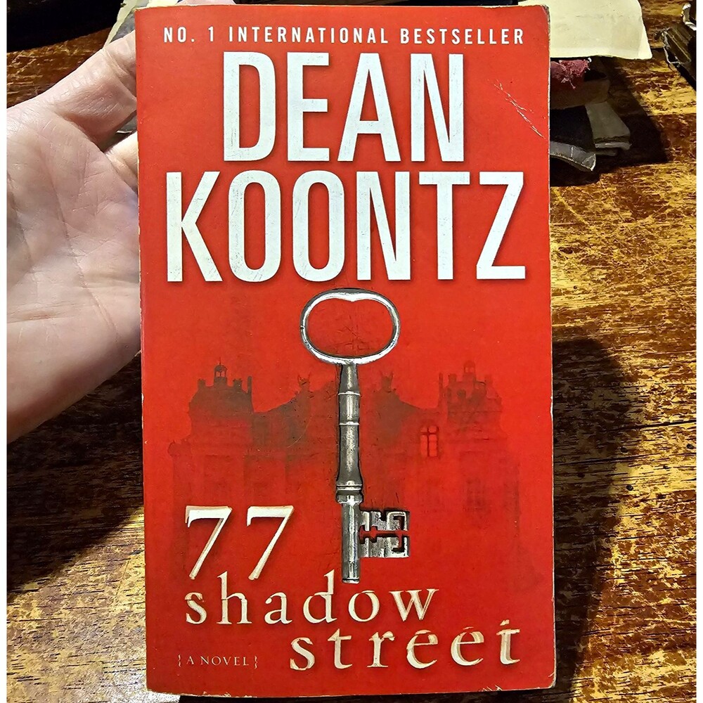 Dean Koontz 77 Shadow Street (Paperback) Bantam Books Thriller/Suspense Novel
